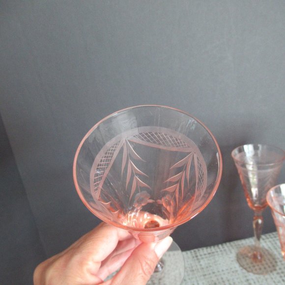 Vintage Crystal Pink Beveled Etched Wine Glasses Set of 4 - 7" Tall - Picture 7 of 14